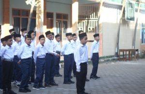 Hari Pertama, MPLS SMP RUQ Al Falah