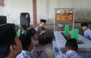 SMP RUQ Al Falah dan SMK Al Falah Plus Gelar Ziarah Masyayikh di Salatiga