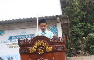 SMP RUQ Al Falah Gelar Latihan Khutbah Jumat untuk Santri Kelas 8
