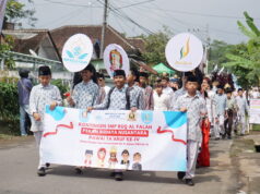 Tampil Memukau, SMP RUQ Raih Juara 2 dalam Karnaval Pekan Budaya Nusantara 2025
