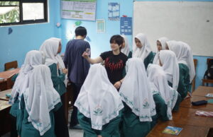 SMP RUQ Al Falah dan Mountainview International Christian School Gelar Event “Talk to Natives”