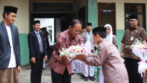 Pembukaan simbolik